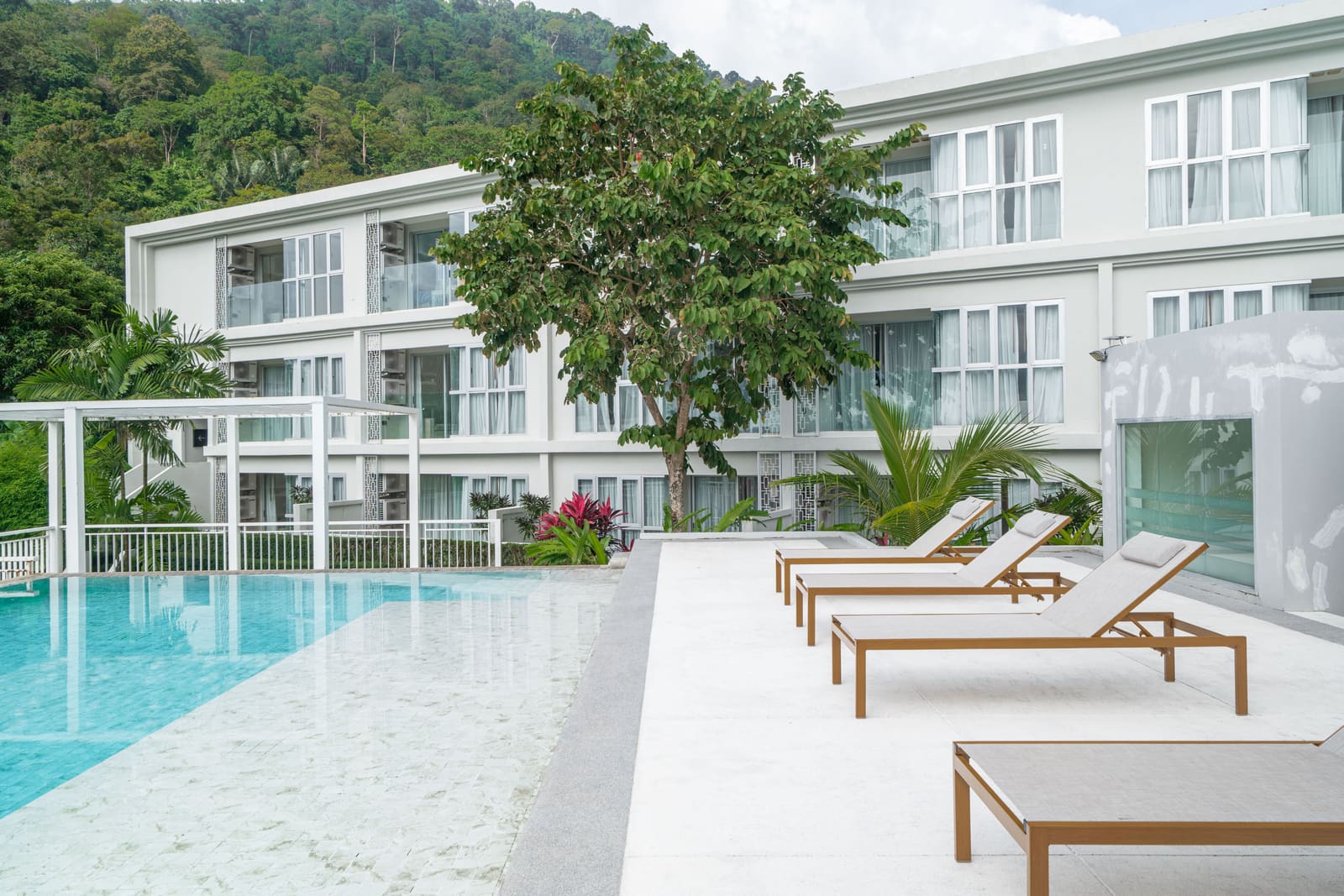 Seavale Residence Patong